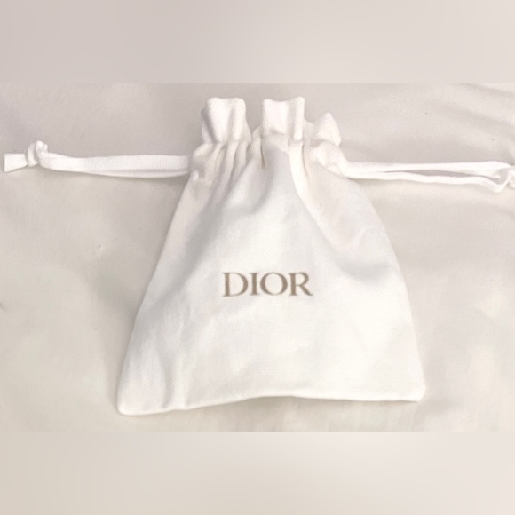 100% Authentic CHRISTIAN DIOR Solitaire Crystal Pendant - Picture 13 of 14